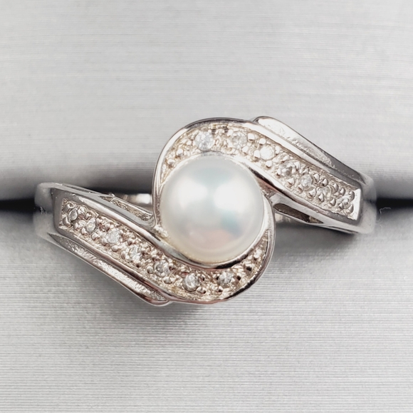 Cultured White Pearl & Diamond Simulants 925 Sterling Silver Bypass Ring